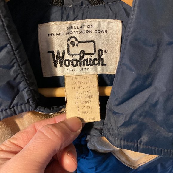 Vintage Men's Puffer Vest by Woolrich - Rare Find! - Picture 2 of 4